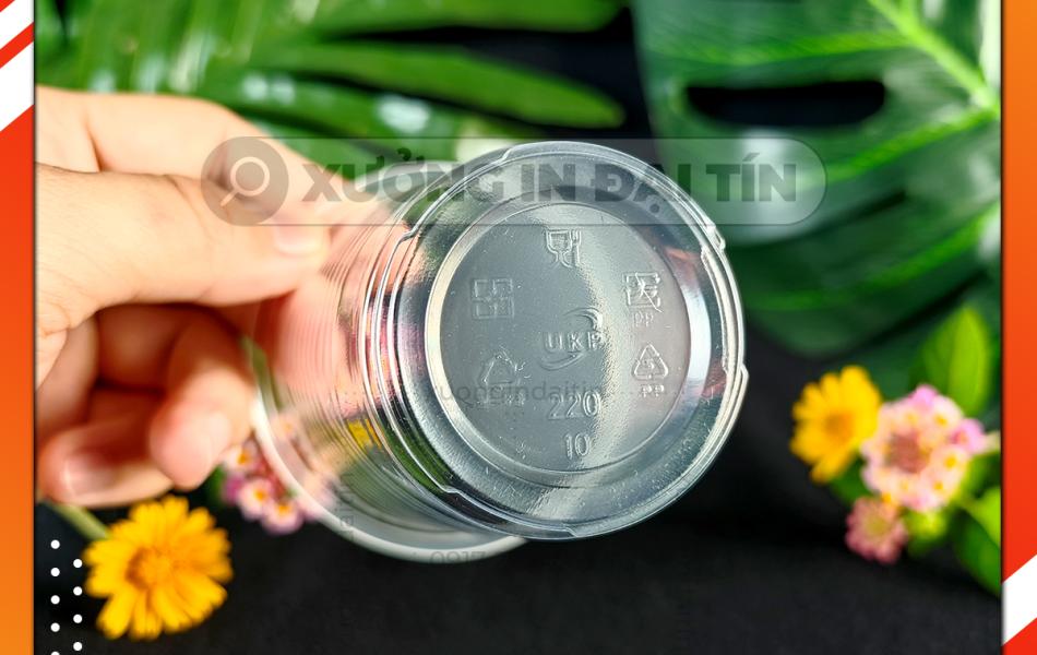 LY NHỰA SỌC 220ML 