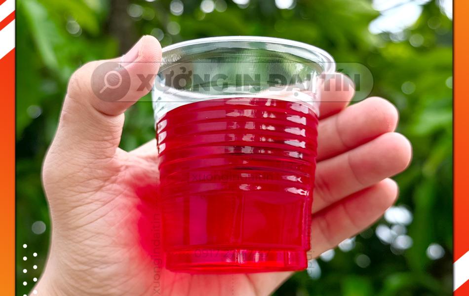 LY NHỰA SỌC 220ML 